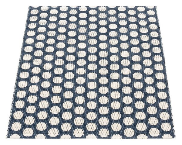Temno modra notranja in zunanja preproga 70x90 cm Noa Dark Blue – Pappelina