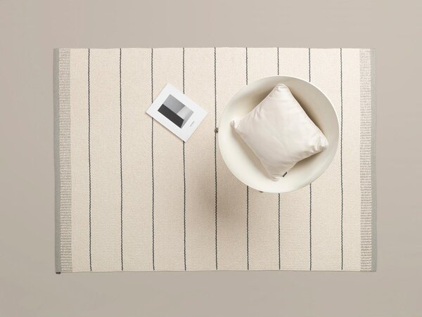 Svetlo siv/kremno bel zunanji in notranji tekač 60x200 cm Belle Warm Grey – Pappelina