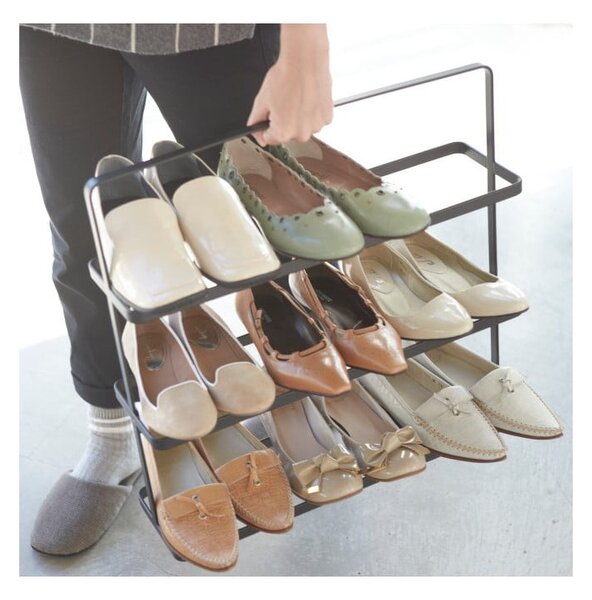 Črno kovinsko stojalo za čevlje Tower Shoe Rack – YAMAZAKI