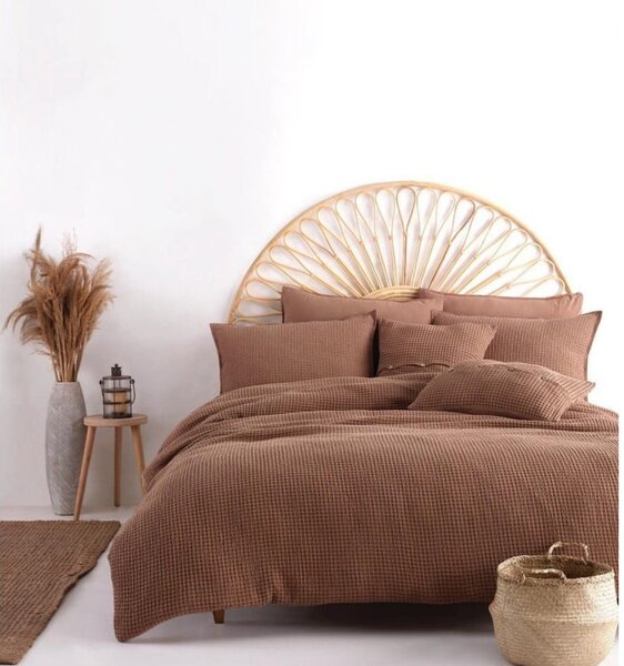 Rjava enojna posteljnina iz renforce bombaža 140x200 cm Waffle Striped – Mila Home Luxury