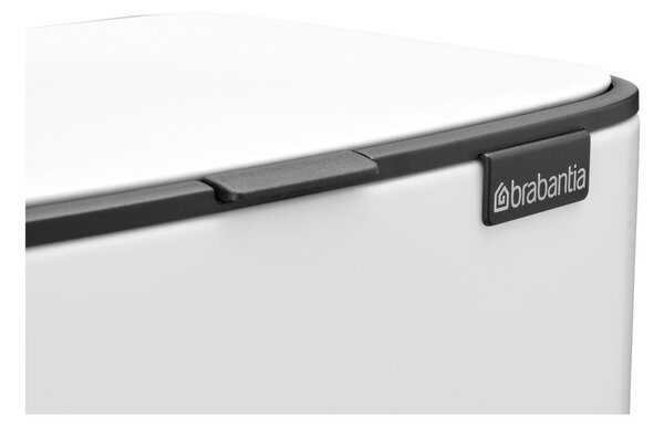 Bel jeklen koš za smeti s pedalom 12 l Bo – Brabantia