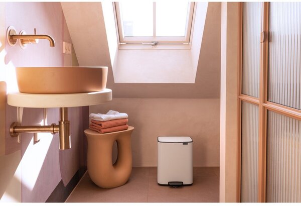 Bel jeklen koš za smeti s pedalom 12 l Bo – Brabantia