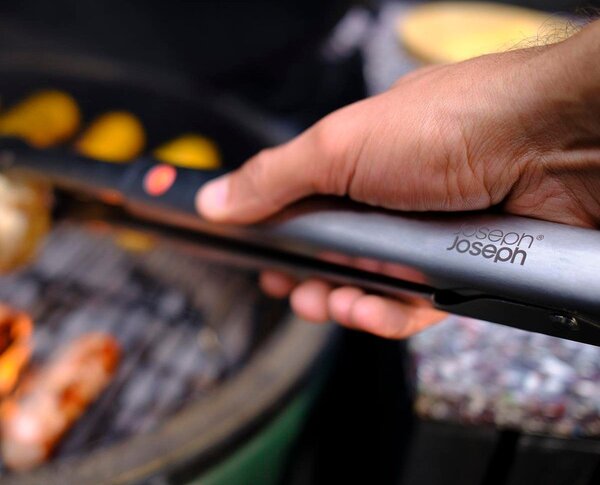 Komplet pripomočkov za žar 4 ks GrillOut – Joseph Joseph