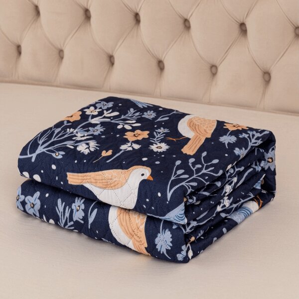 Pregrinjalo za posteljo DENIM BIRDS, modra Dimenzije: 170 x 210 cm