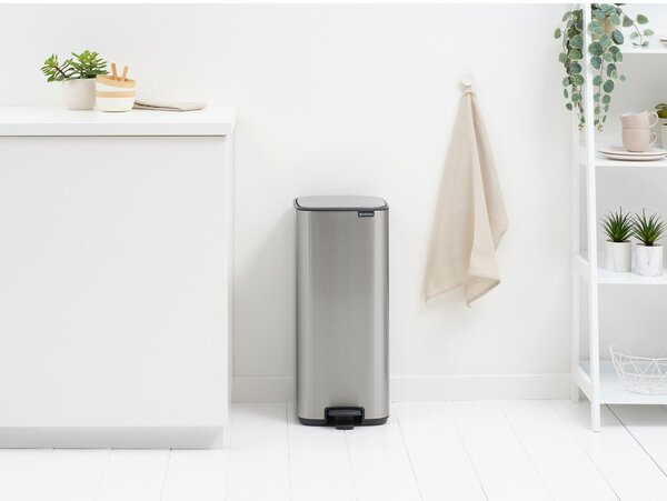 Jeklen koš za smeti s pedalom v mat srebrni barvi 30 l Bo – Brabantia