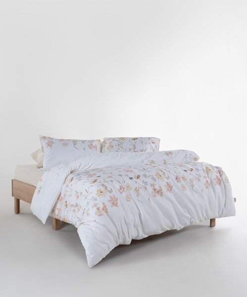 Bela enojna posteljnina iz bombažnega satena 140x200 cm Ivory Garden Floral – Mila Home Luxury