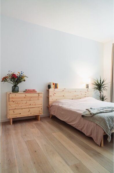 Zakonska postelja iz borovega lesa z letvenim dnom 180x200 cm Retreat - Karup Design