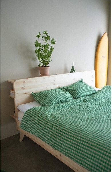 Zakonska postelja iz borovega lesa z letvenim dnom 180x200 cm Retreat - Karup Design