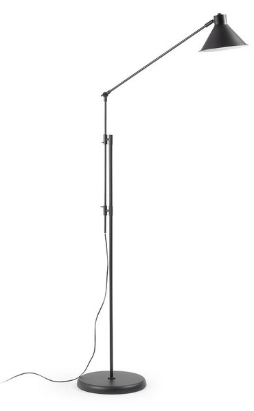 Črna stoječa svetilka s kovinskim senčilom (višina 220 cm) Dione – Kave Home