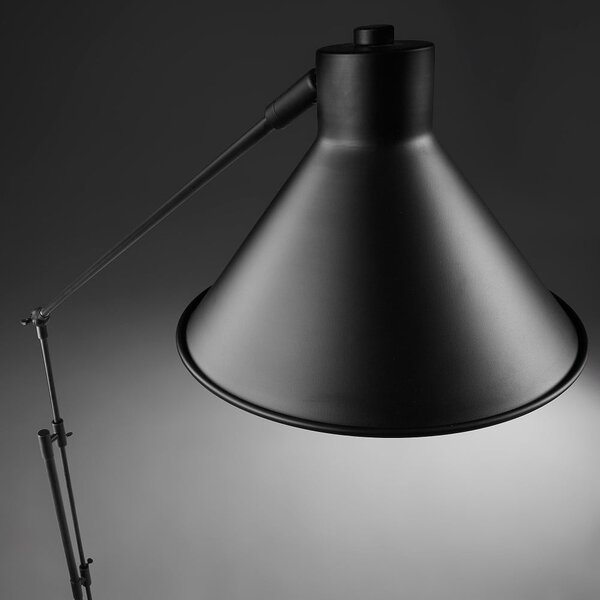 Črna stoječa svetilka s kovinskim senčilom (višina 220 cm) Dione – Kave Home