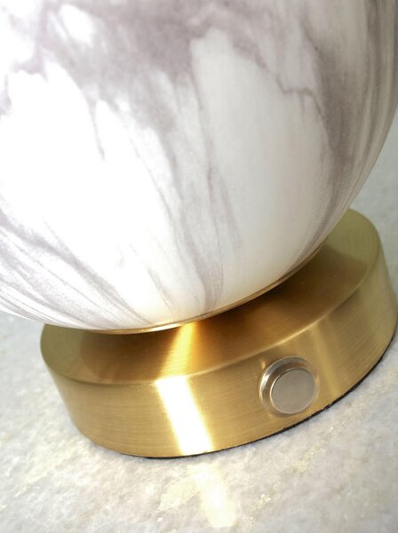 NAMIZNA SVETILKA Carrara Globus 16/18 cm