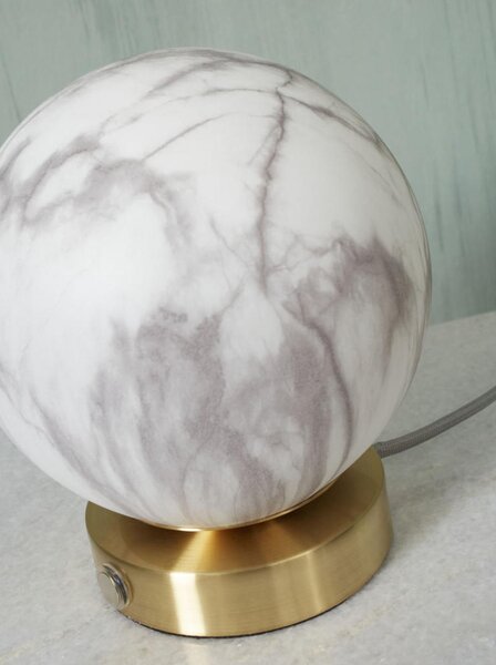 NAMIZNA SVETILKA Carrara Globus 16/18 cm