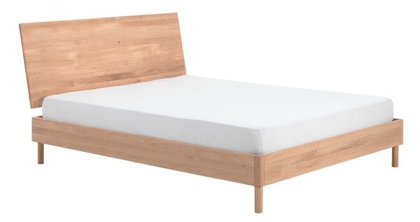 Zakonska postelja iz masivnega hrasta brez letvenega dna 160x200 cm v naravni barvi Forrest – Vipack