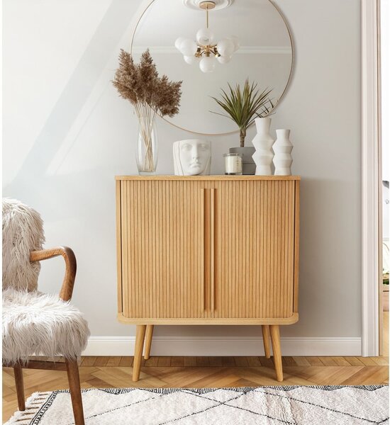 Visoka komoda v hrastovem dekorju z drsnimi vrati v naravni barvi 83x95 cm Rove – Woodman