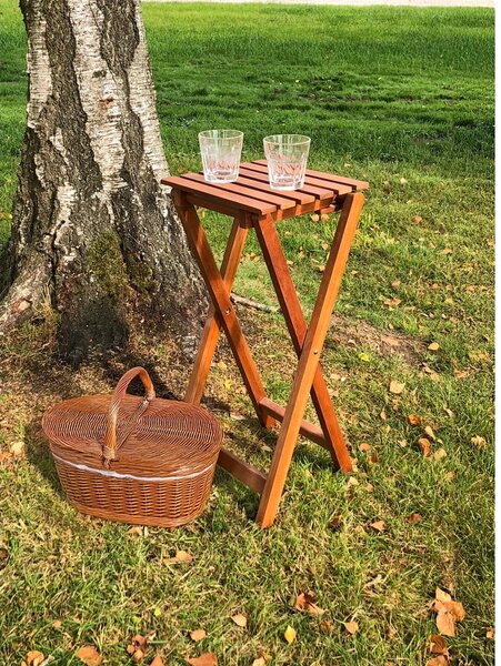 Vrtna mizica iz masivnega evkaliptusa 27x29 cm Yakima – Garden Pleasure