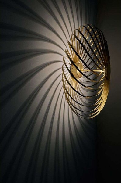 Tom DixonTom Dixon - Spring Surface Stenska Svetilka Brass Tom Dixon