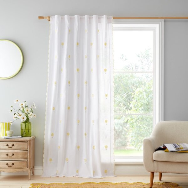 Rumena/bela prosojna zavesa 140x122 cm Lorna Embroidered Daisy – Catherine Lansfield