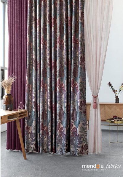 Rožnata prosojna zavesa 140x260 cm Modena – Mendola Fabrics