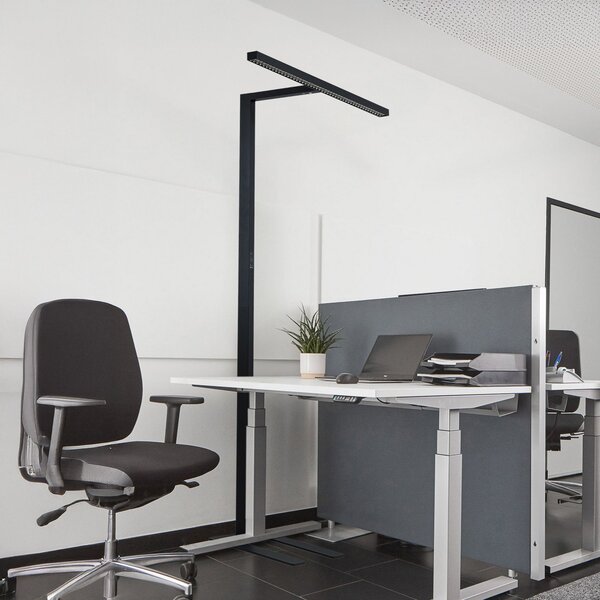 Arcchio LED pisarniška talna svetilka Jolinda, T-oblika, črna, 4.000 K, zatemnjen, Črna, Študija / pisarna, Aluminij, Sodobni