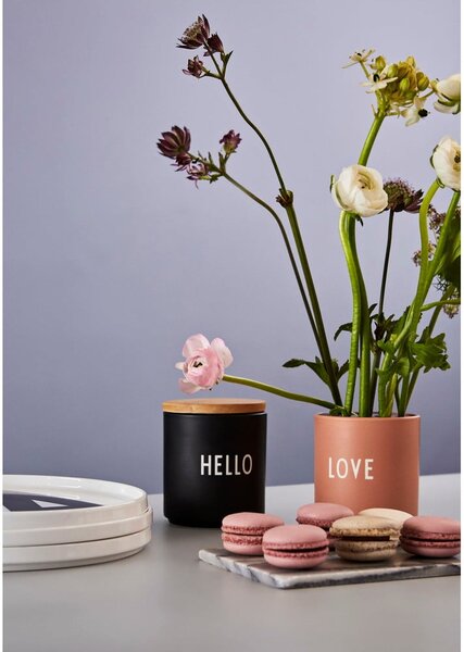 Črna porcelanasta skodelica 300 ml Hello – Design Letters