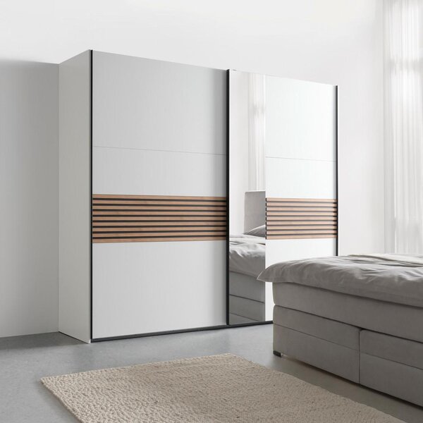 Premium Living Omara Z Drsnimi Vrati Leo