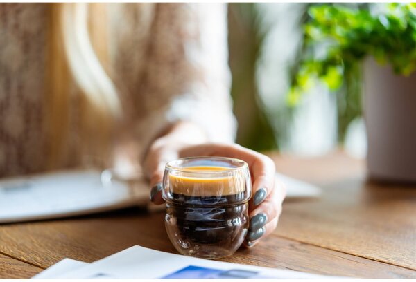 Steklene skodelice v kompletu za espresso z dvojno steno 2 ks 70 ml Sferico – Vialli Design