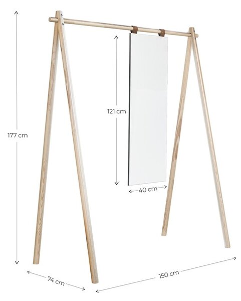 Stojalo za oblačila iz rjavega borovega lesa Hongi - Karup Design