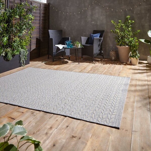 Svetlo siva zunanja preproga 120x170 cm Coast – Think Rugs