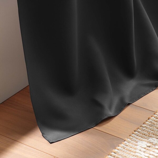Črna zatemnitvena zavesa 135x240 cm Occult – douceur d'intérieur