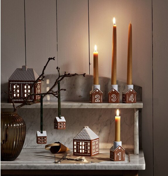 Keramičen adventni svečnik Gingerbread – Kähler Design