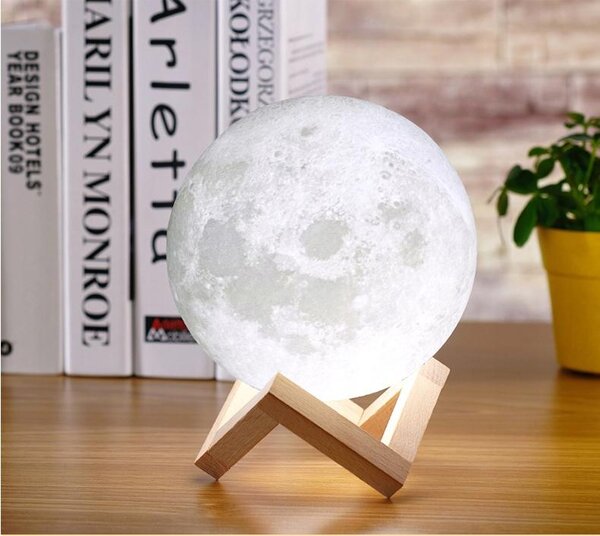 Akumulatorska LED 3D luna 11cm USB