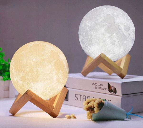 Akumulatorska LED 3D luna 11cm USB