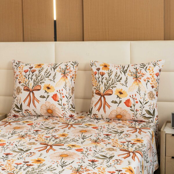 Posteljnina iz mikrovlaken FLORAL RIBBON kremna Dimenzije posteljnine: 70 x 90 cm | 140 x 220 cm
