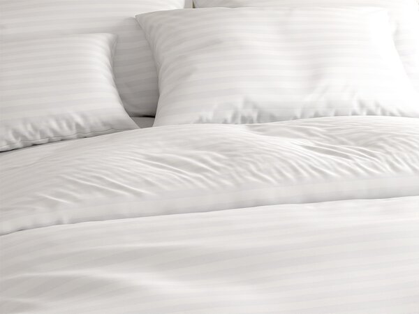 Hotelska posteljnina iz mikrovlaken JASMINE bela - črta 2 cm, hotelski žep Dimenzije posteljnine: 70 x 90 cm | 140 x 220 cm