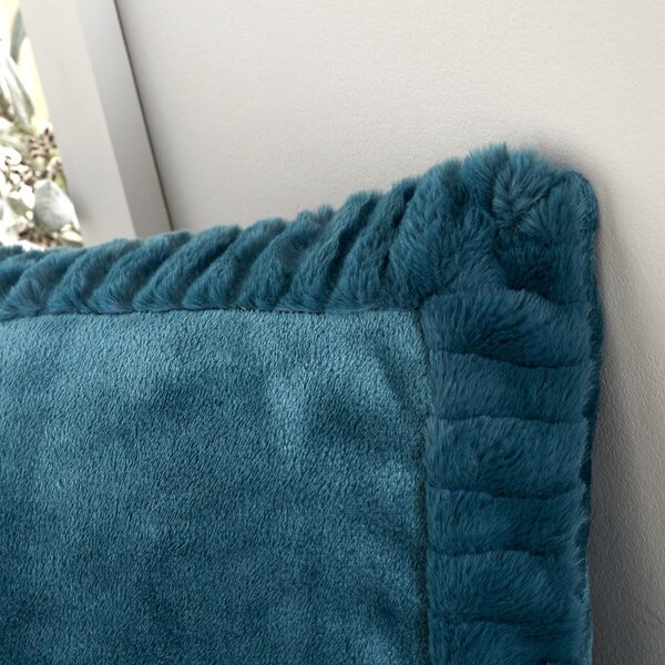Okrasna blazina 55x55 cm Velvet and Faux Fur - Catherine Lansfield