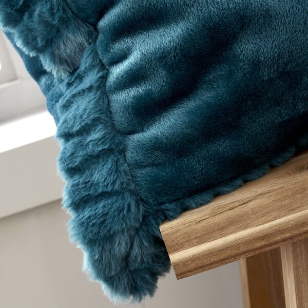 Okrasna blazina 55x55 cm Velvet and Faux Fur - Catherine Lansfield