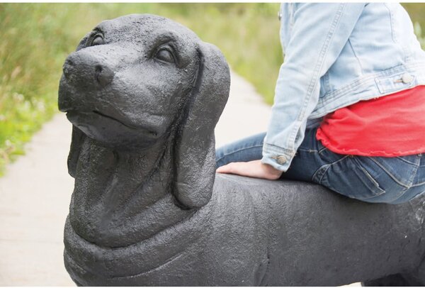 Črna vrtna klop Dachshund – Esschert Design