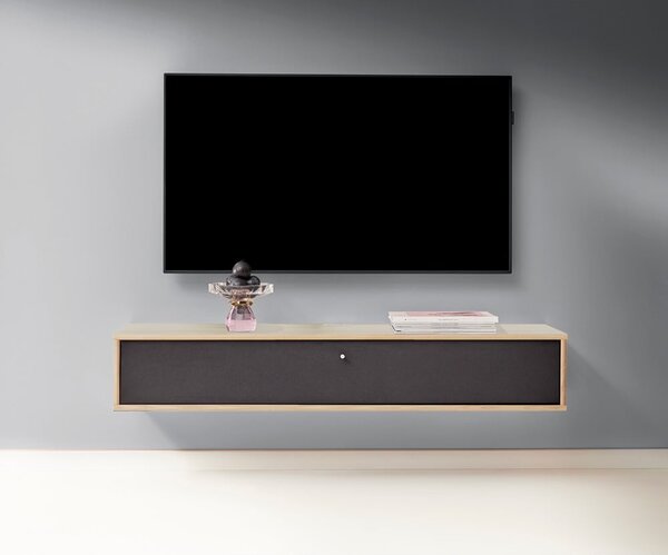 Črna/naravna TV omarica v hrastovem dekorju 133x22 cm Mistral – Hammel Furniture