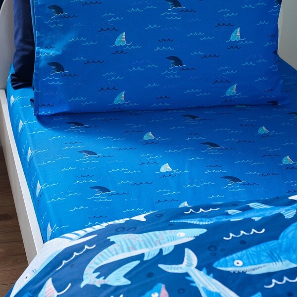 Modra napenjalna enojna otroška rjuha 90x190 cm Jawsome Shark – Catherine Lansfield