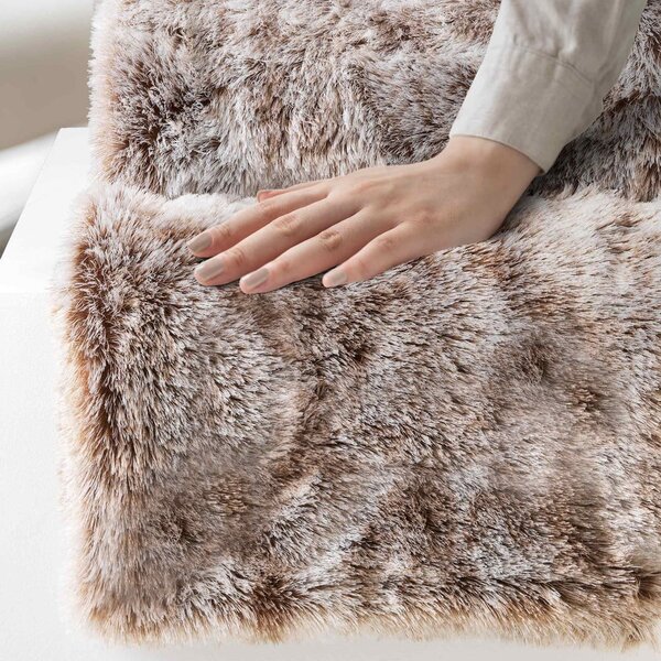Rjava odeja iz umetnega krzna 180x220 cm Antartic – douceur d'intérieur