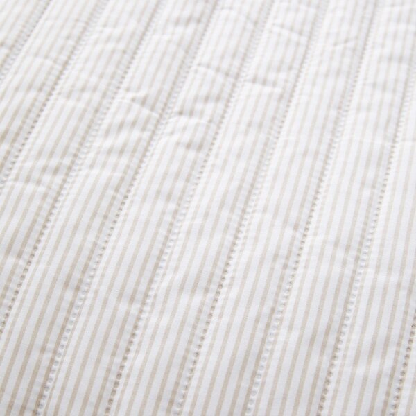 Bež prešito pregrinjalo 220x230 cm Stripe – Catherine Lansfield