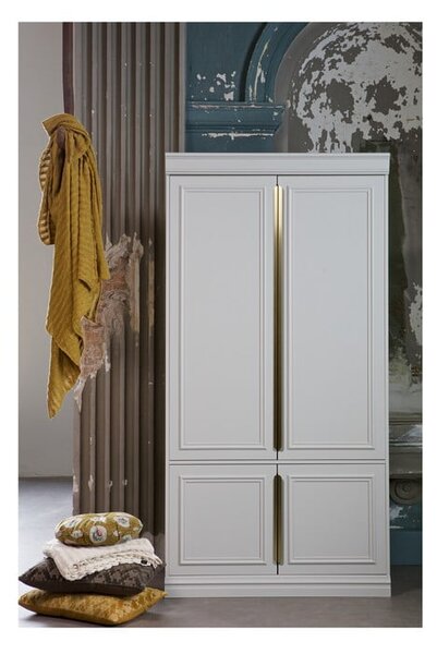 Svetlo siva garderobna omara iz masivnega bora 110x215x62 cm Organize – WOOOD