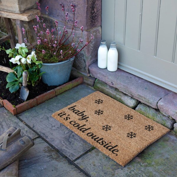 Predpražnik z božičnim motivom iz kokosovih vlaken 40x60 cm Baby It's Cold Outside – Artsy Doormats