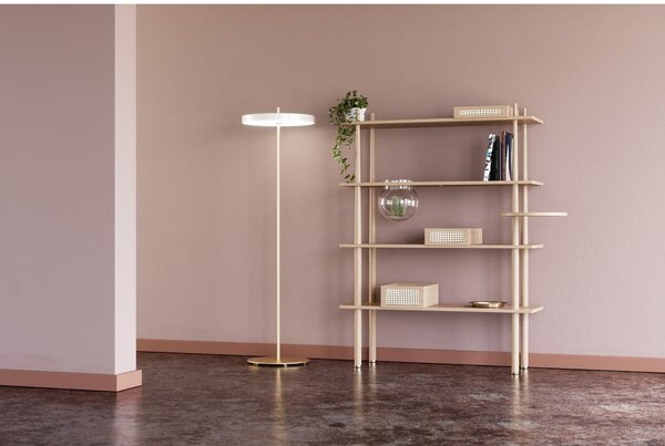 Bela LED zatemnitvena stoječa svetilka s kovinskim senčnikom (višina 151 cm) Asteria Floor – UMAGE