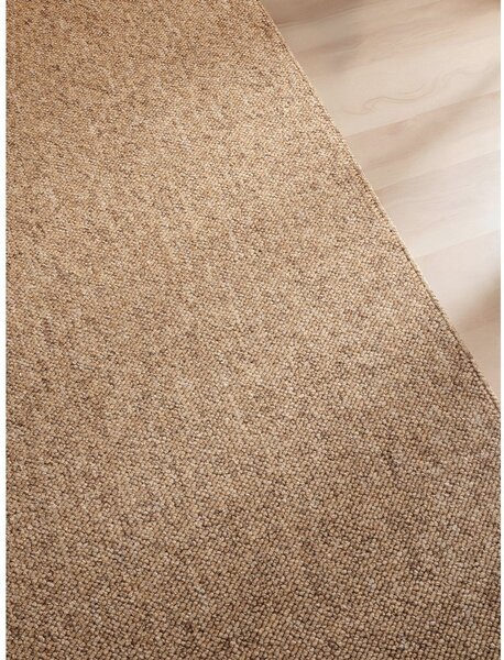 Svetlo rjava pralna preproga 80x150 cm Rocco Caramel – Elle Decoration