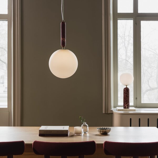 Globen Lighting viseča svetilka Torrano, rdeča, Ø 30 cm, marmor, zatemnjen, Rdeča, Dnevna soba / jedilnica, Marmor, Skandinavski