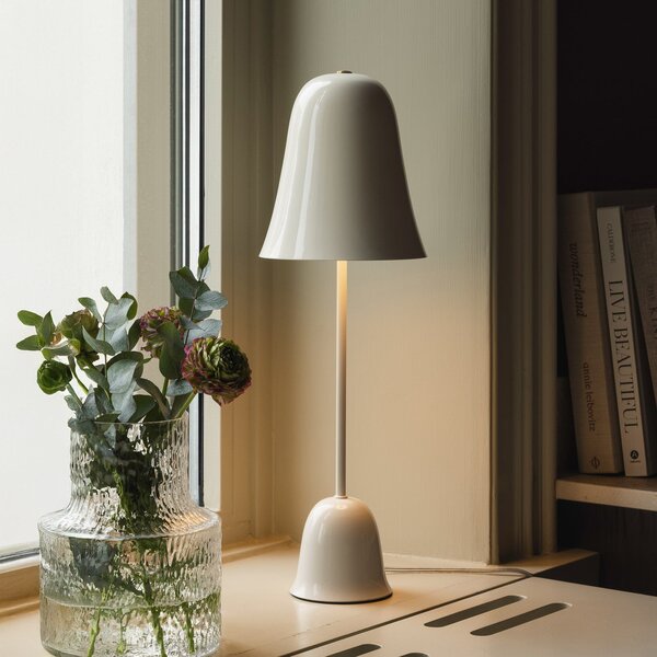 Globen Lighting Namizna svetilka Blåklockan, slonokoščena, višina 56 cm, Bež, Dnevna soba / jedilnica, Kovina, Skandinavski