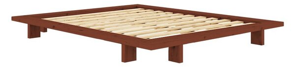 Zakonska postelja iz masivnega bora brez vzglavja z letvenim dnom 180x200 cm v barvi terakote Japan – Karup Design