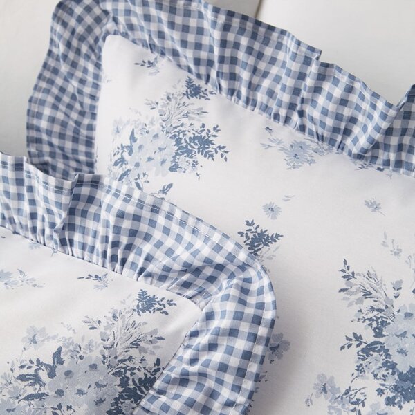 Bela/modra enojna posteljnina 135x200 cm Lucie Floral Frill – Catherine Lansfield