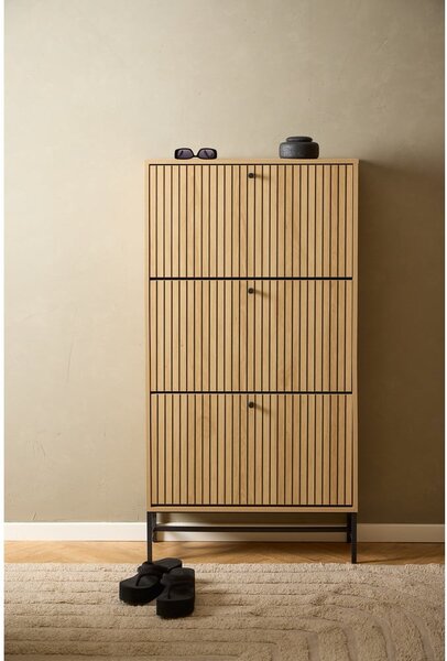 Preklopna omarica za čevlje v hrastovem dekorju v naravni barvi 72x140x25 cm Albany – Actona